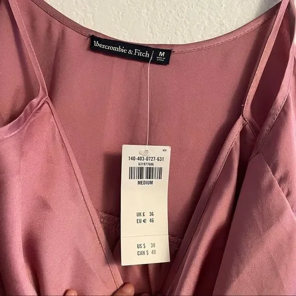Sold on C🎉Abercrombie & fitch satin rose pink top - Picture 5 of 11